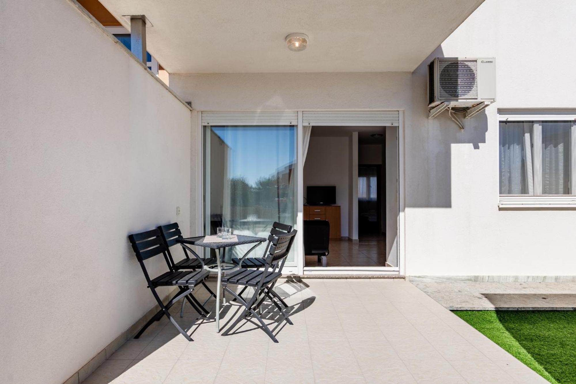 Apartment Village นิน ภายนอก รูปภาพ