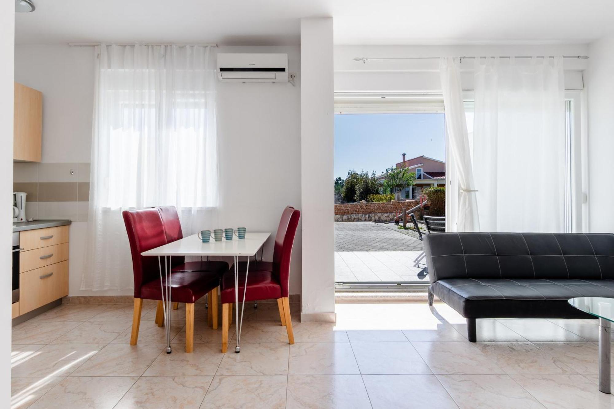 Apartment Village นิน ภายนอก รูปภาพ