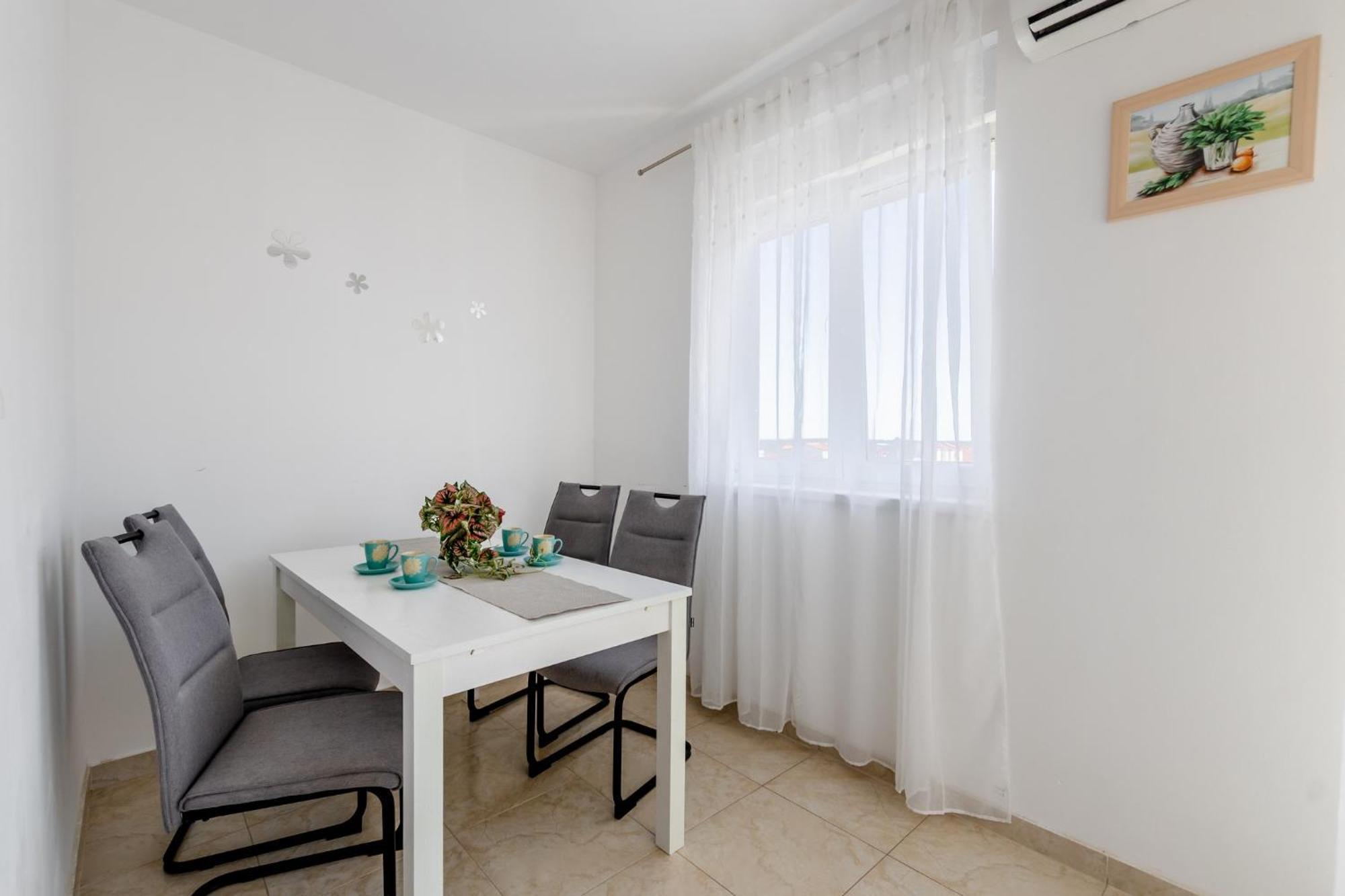 Apartment Village นิน ภายนอก รูปภาพ